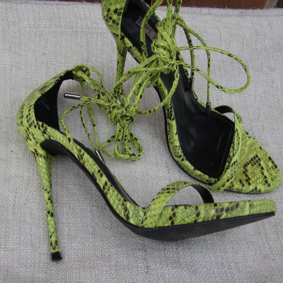 Cape Robbin Invade neon green snake wrap around peep toe high heels, S 8 - Picture 5 of 9
